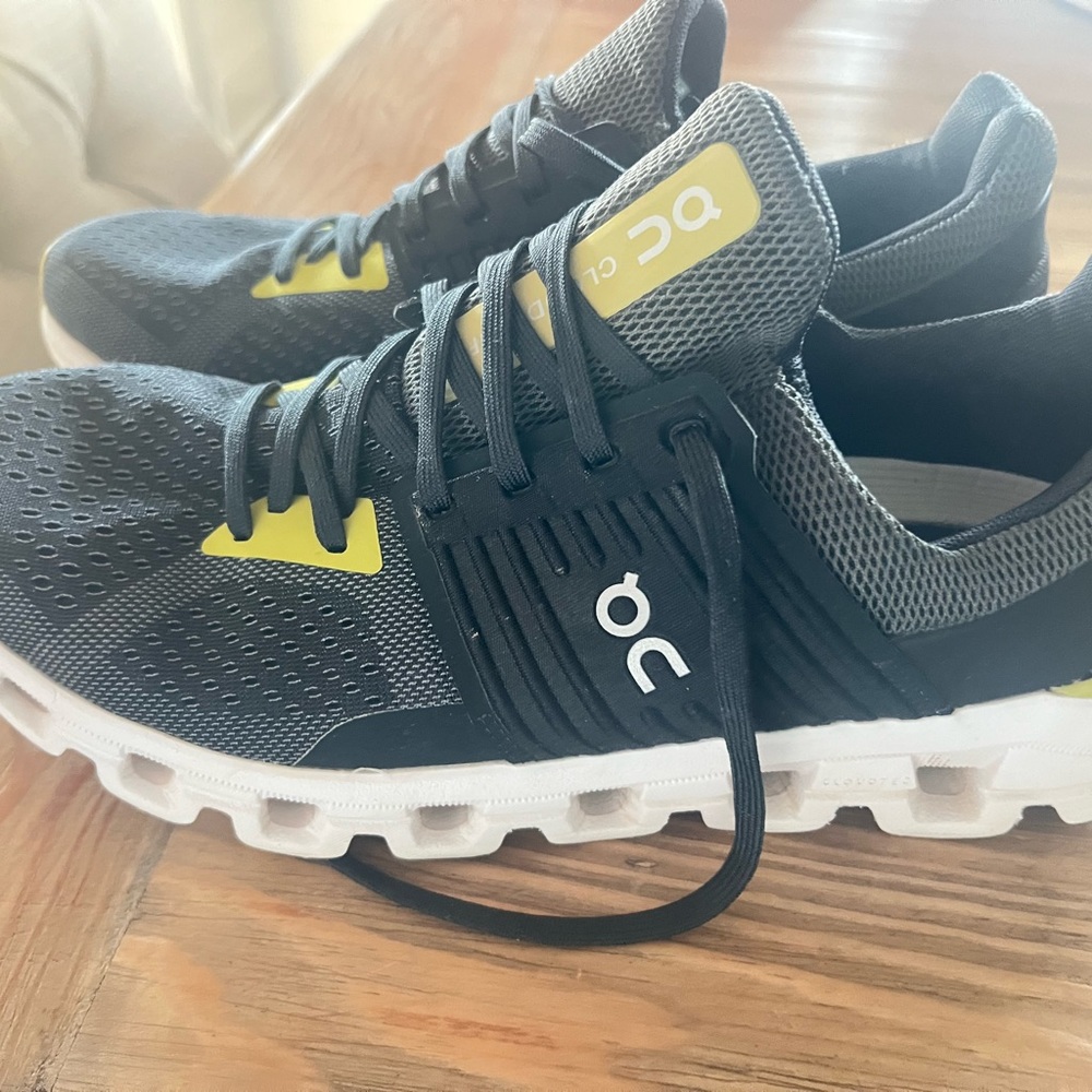 Men’s size 9 On Cloud